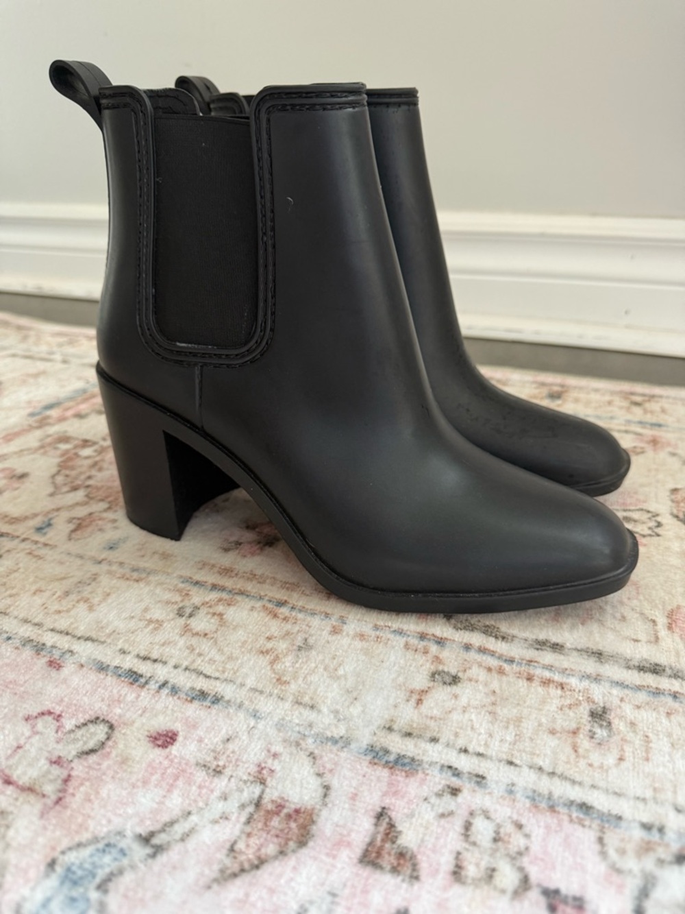 Classic Black Women's Chelsea Block Heel Boots with cushion sole